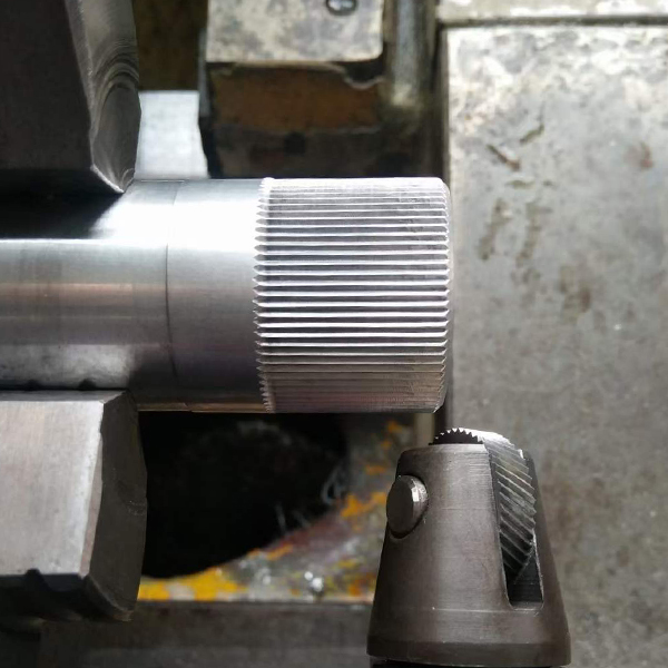 车床滚花加工震刀如何解决